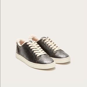 FRYE Ivy Metallic Shearling Low Lace Sneakers